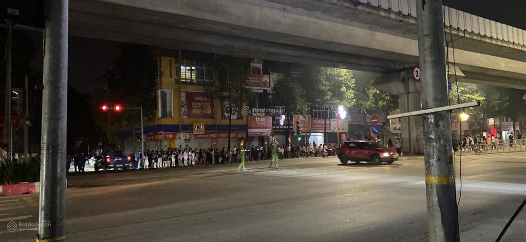 Chính chủ bán mặt phố chiến thắng  văn quánhà nội 57mx6 tầng thang máy giá 18 tỷ