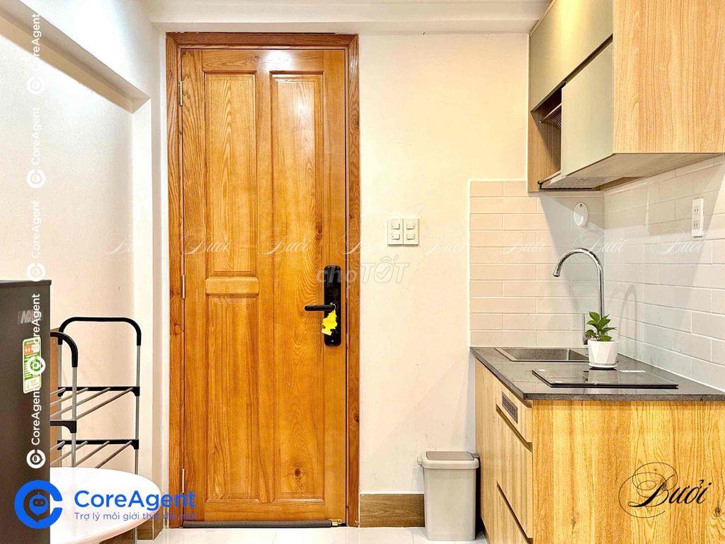 Phòng đẹp ban công full nội thất ngay Dương Quảng Hàm