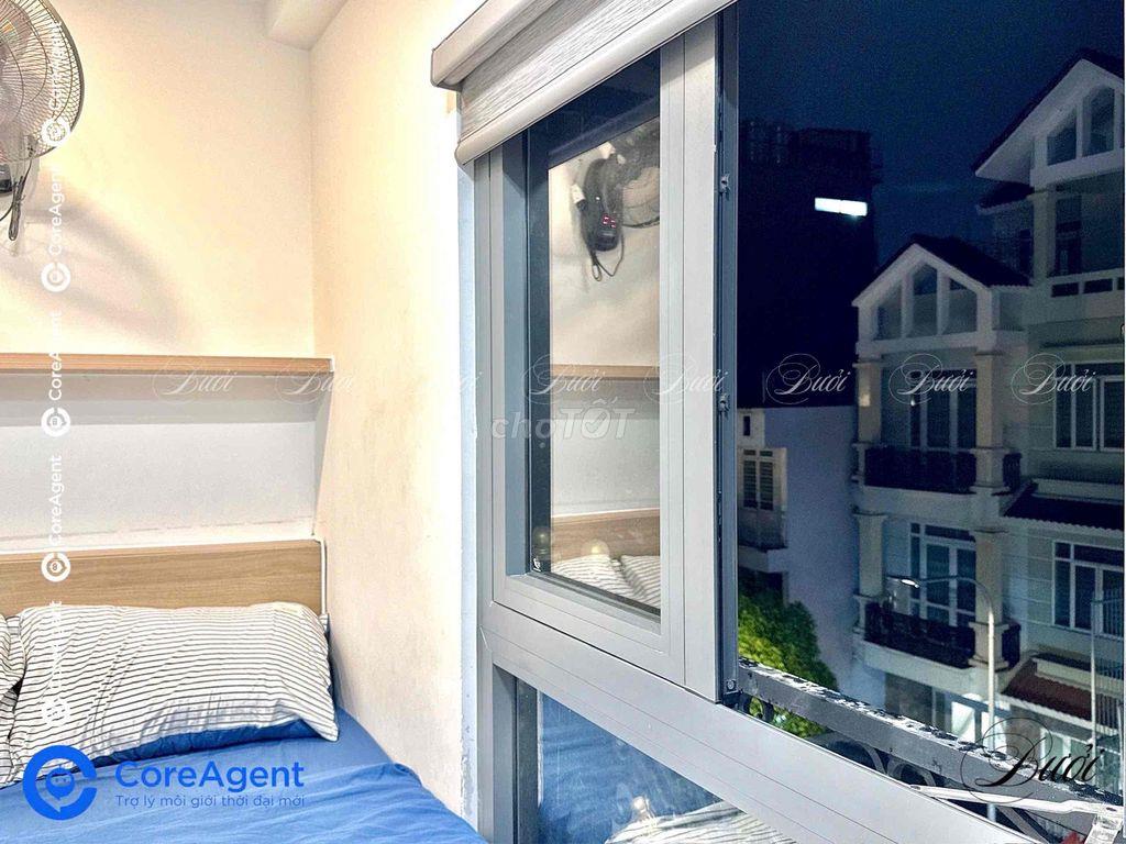 Phòng đẹp ban công full nội thất ngay Dương Quảng Hàm