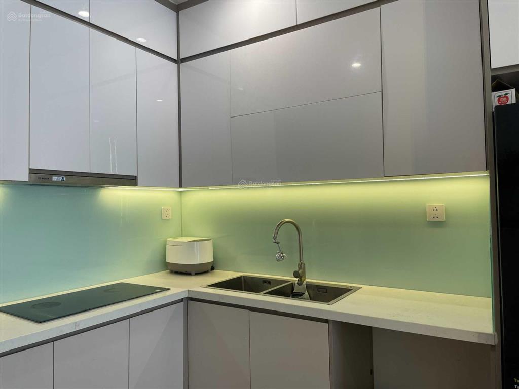 4.5 tỷ bán căn 2n full đồ tòa s3 vinhomes smart city, sẵn sổ, gần bãi đỗ xe, đối diện công viên