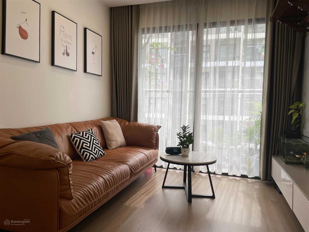 4.5 tỷ bán căn 2n full đồ tòa s3 vinhomes smart city, sẵn sổ, gần bãi đỗ xe, đối diện công viên