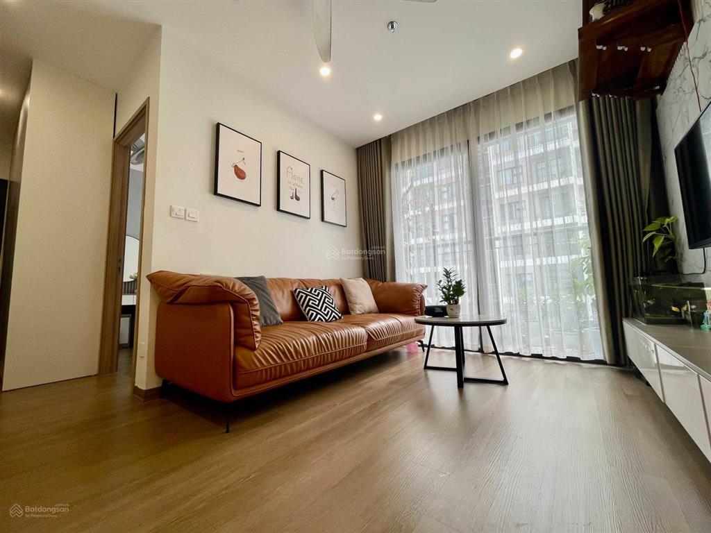 4.5 tỷ bán căn 2n full đồ tòa s3 vinhomes smart city, sẵn sổ, gần bãi đỗ xe, đối diện công viên