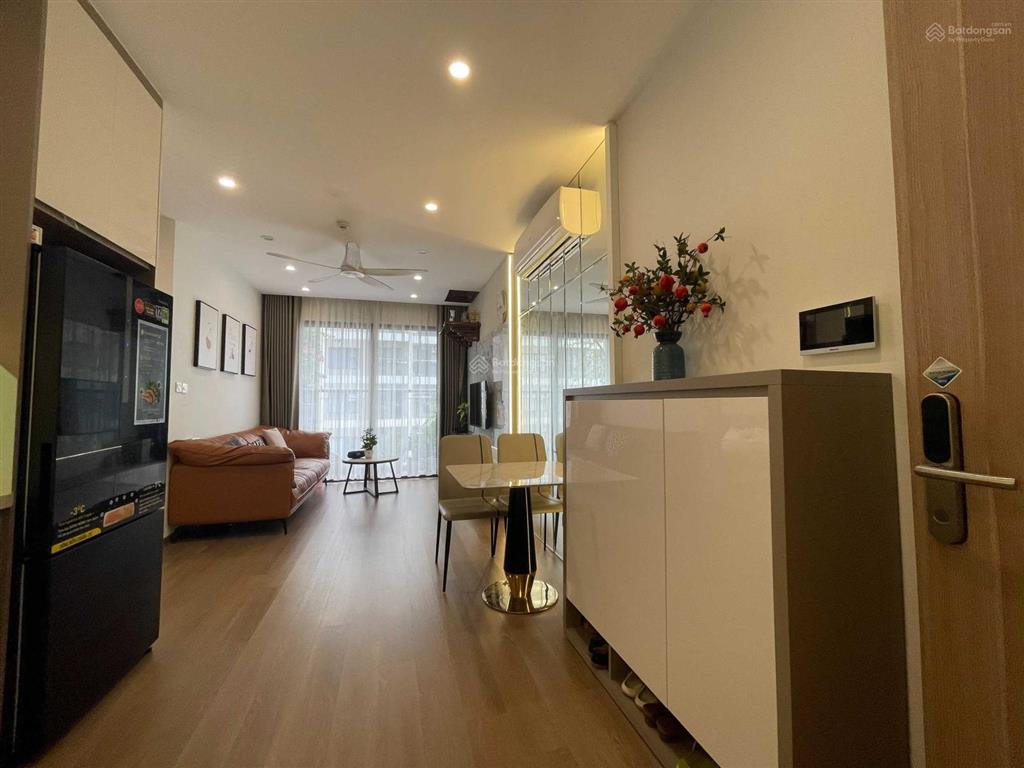 4.5 tỷ bán căn 2n full đồ tòa s3 vinhomes smart city, sẵn sổ, gần bãi đỗ xe, đối diện công viên