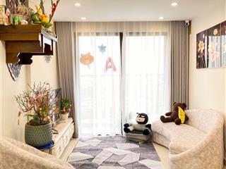 Bán căn hộ 2pn chỉ 4.5 tỷ tầng trung hướng mát full đồ sát bãi để xe toà s1 vinhomes smart city