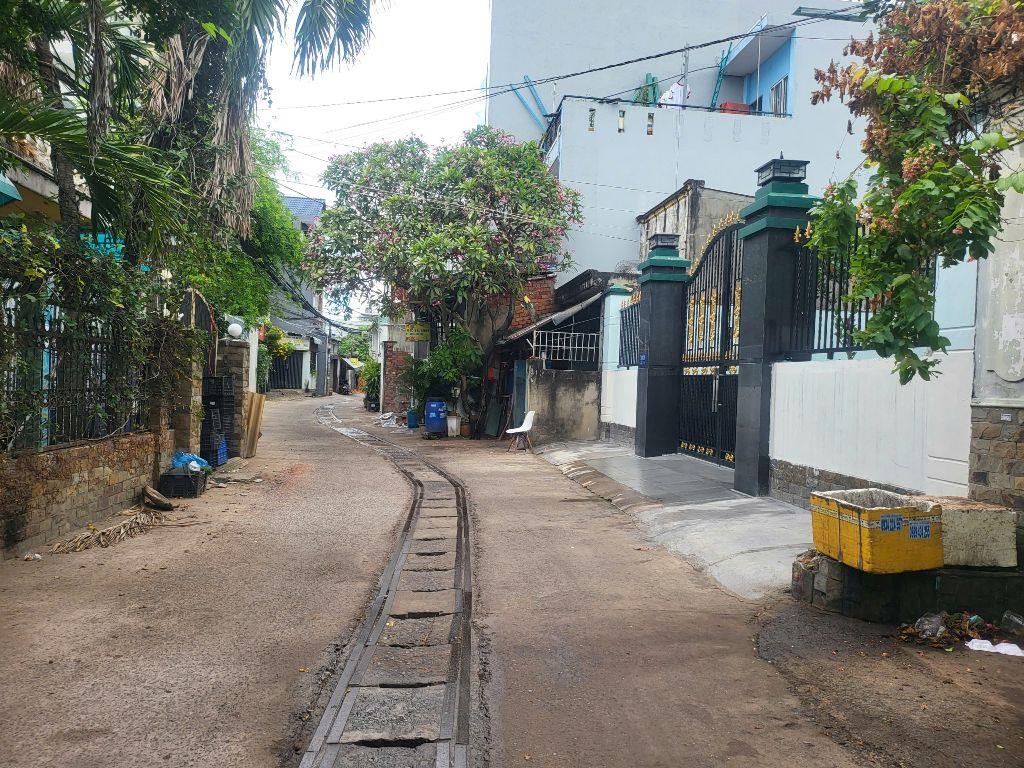 243 m2  mặt tiền đường vành đai 2 Phước Long B Tp Thủ Đức 16.9 tỷ.