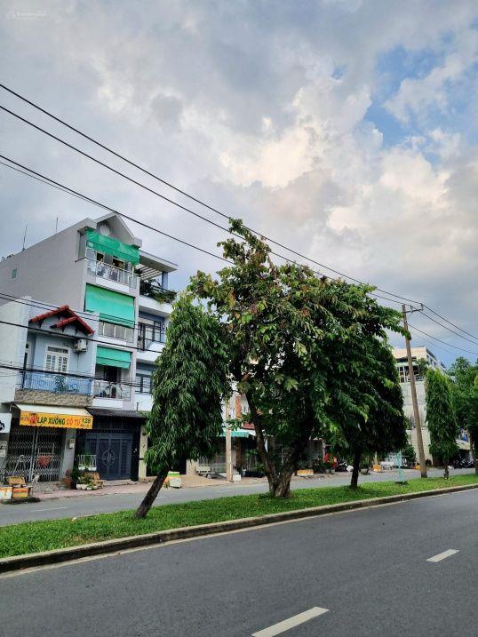 1T2L mặt tiền đại lộ 3 Phước Bình (quận 9 cũ) Tp Thủ Đức 11,9 tỷ.