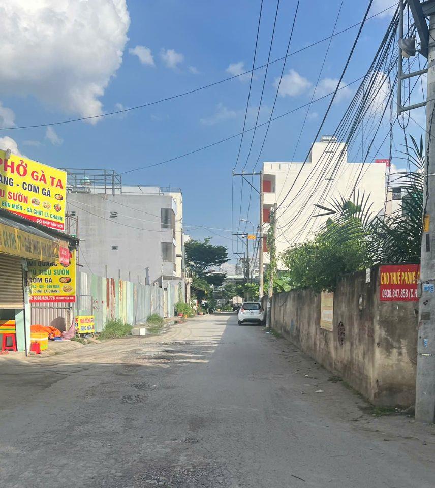 6.9 tỷ Nhà 3 lầu đường Nguyễn Duy Trinh Tp Thủ Đức- Nhà mới full nội thất cấp.