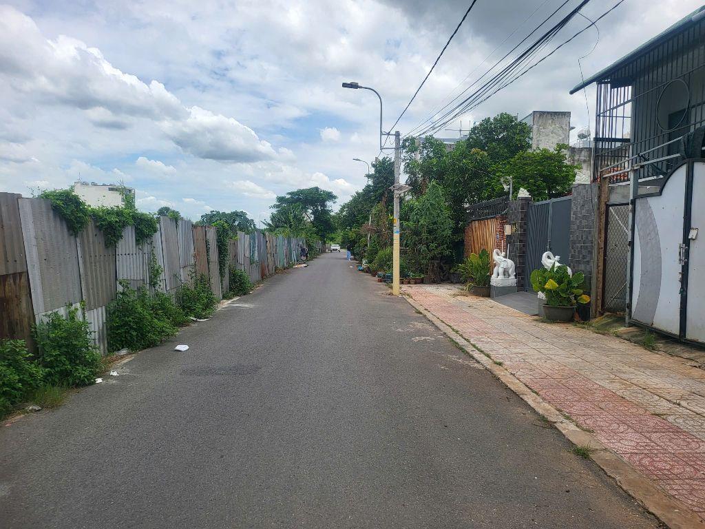 6.5tỷ/105 m2 đất thổ cư đường Hoàng Hữu Nam quận 9- đường nhựa 6m có lề 3m.