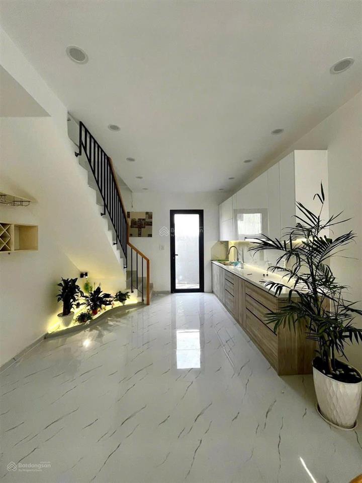 Cc bán nhà mới 1trệt 2lầu, bưng ông thoàn, gần liên phường, phú hữu q9 giá 5.5tỷ tl shr