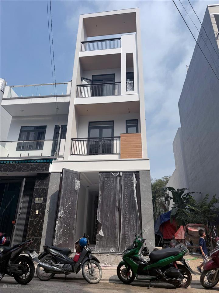 Bán nhà trục chính 1trệt 2lầu + 2 sân thượng đường số 1 long trường, quận 9 shr hoàn công đủ