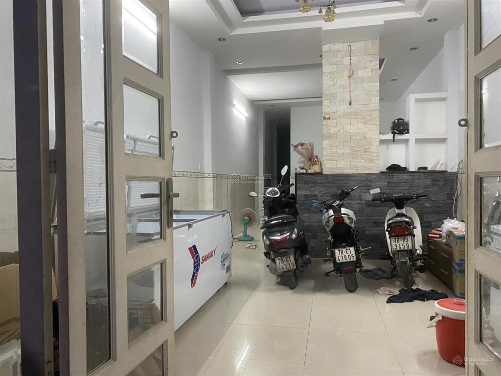Cho thuê nhà nguyên căn hẻm 280 lò lu q9 . gần vinhome grandpank dt 100m2 đường ô tô