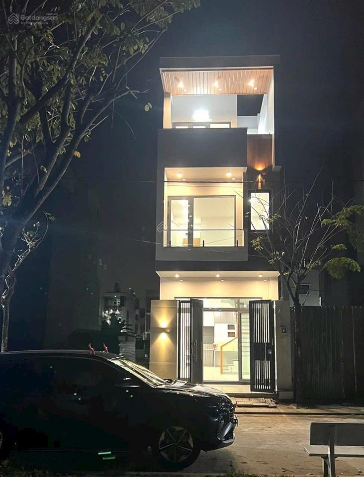 Cc bán nhà mới 1 trệt 2 lầu đẹp view sông  cạnh vinhomes, đường nguyễn xiển, q9 shr