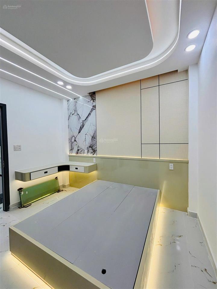 Cc bán nhà mới 1trệt 1lửng 2lầu 1tum, hẻm 160 đường 1, p.long trường q9  giá 5.860tỷ tl