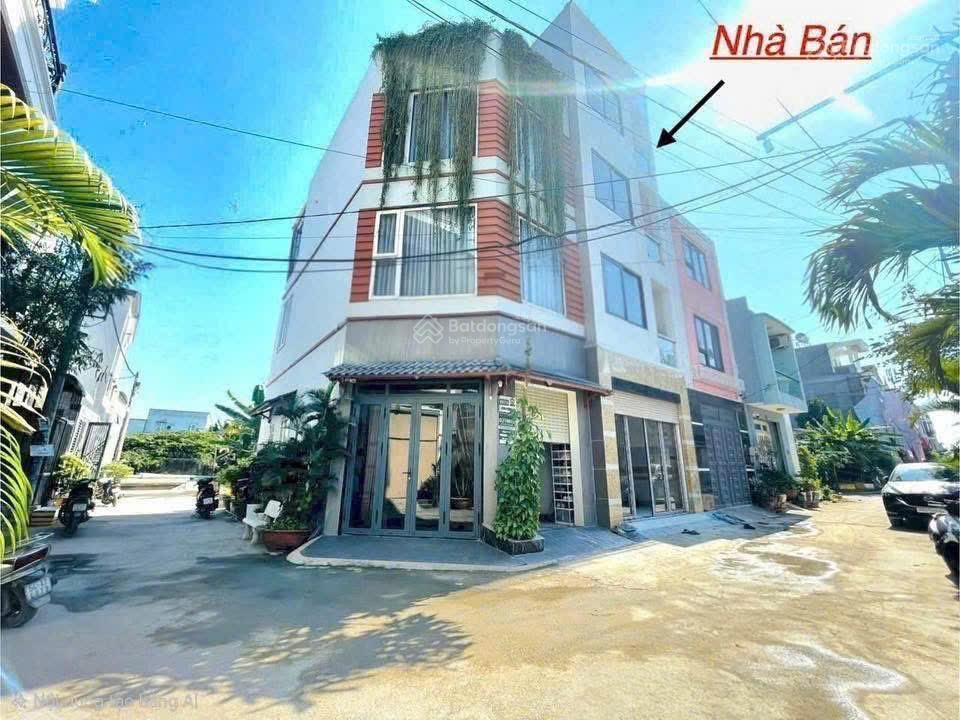 Nhà mới 1trệt 3lầu 1tum, hẻm đường lã xuân oai, p.long trường q9 giá 6.3tỷ tl  dtich 50 sàn 200m2