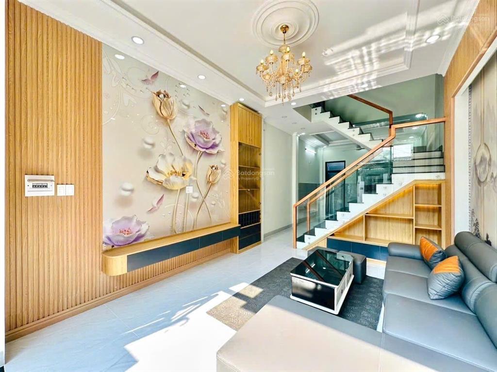 Nhà mới hạ 200triệu 1trệt 2lầu sân thượng, hẻm 1 sẹc đường số 730 lã xuân oai, p. long trường q9