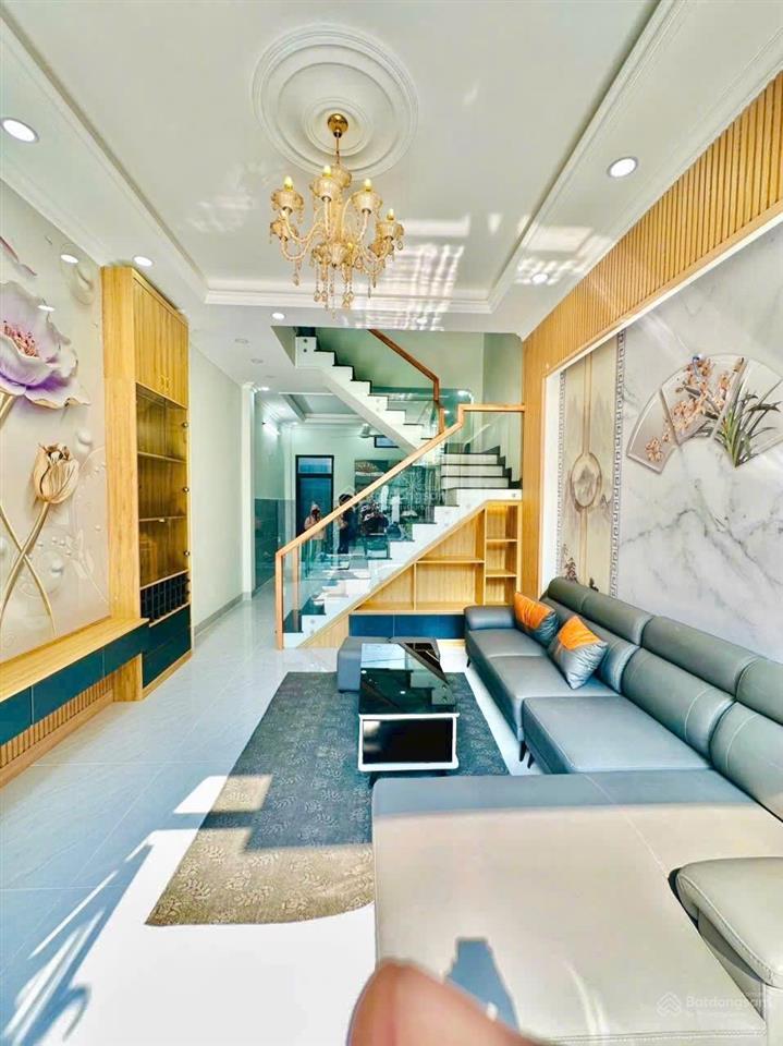 Nhà mới hạ 200triệu 1trệt 2lầu sân thượng, hẻm 1 sẹc đường số 730 lã xuân oai, p. long trường q9