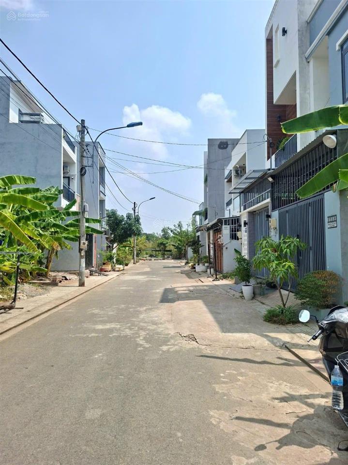 Chỉ 2,88 tỷ sở hữu lô đất 50,4m2 tại trường lưu long trường q9. đường rộng 9m gần chợ, trường