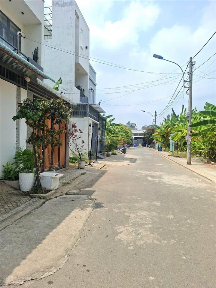 Chỉ 2,88 tỷ sở hữu lô đất 50,4m2 tại trường lưu long trường q9. đường rộng 9m gần chợ, trường