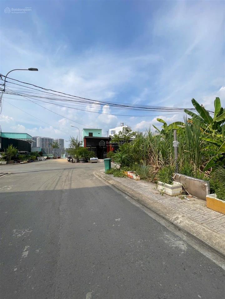Chỉ 2,88 tỷ sở hữu lô đất 50,4m2 tại trường lưu long trường q9. đường rộng 9m gần chợ, trường