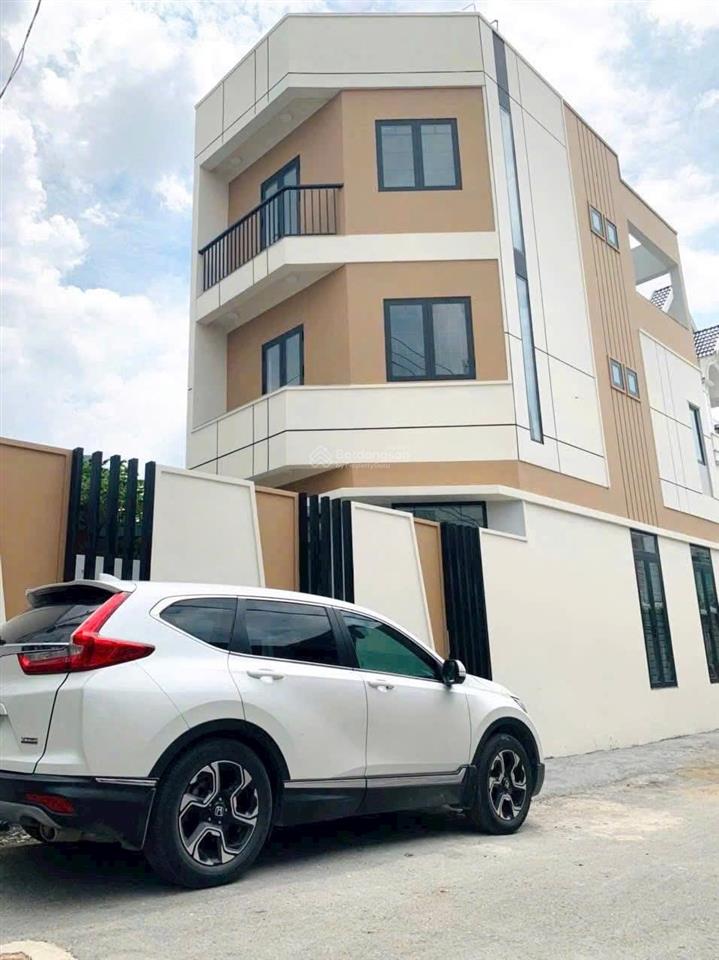 Cho thuê nhà mới căn góc 1 trệt 3 lầu, mặt tiền đường số 4, long trường q9 giá 14 triệu/tháng