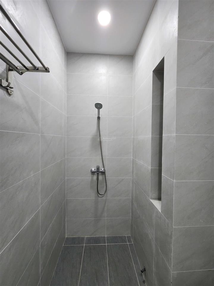 Nhà mới xây 1 trệt 3 lầu đường số 1, long trường q9. dt 57,2m2 sàn 173,8m2 hoàn công đủ