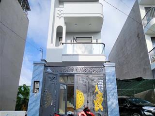 Bán nhà mới 1trệt 2lầu, hẻm 1sẹc đường lò lu q9
giá 6.6tỷ tl dtich 61m2, sàn 142m2 hoàn công đủ