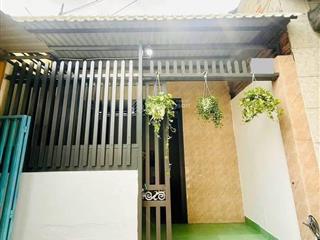 Hạ 300 triệu nhà cấp 4 kiên cố, hẻm 1sẹc nguyễn văn tăng, q9  giá hạ còn 3.980 tỷ. dt 68m² shr