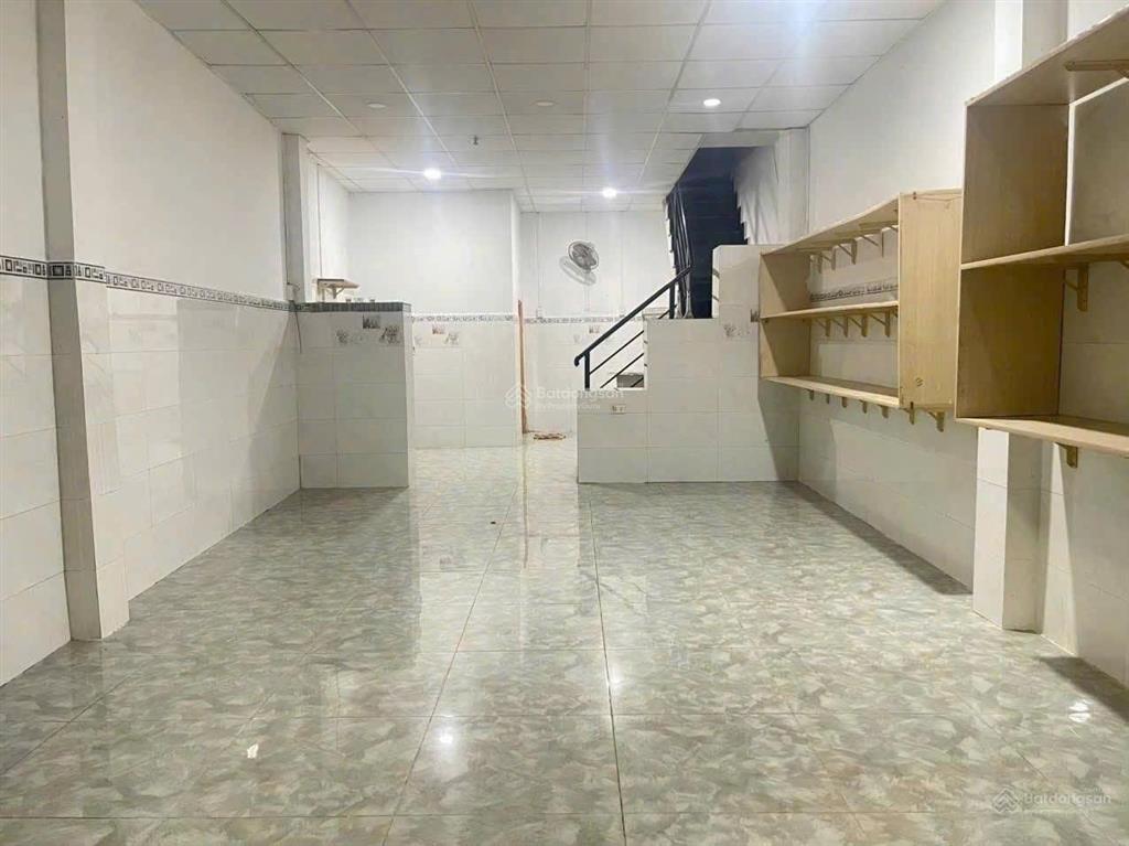 Cho thuê nhà 1 trệt 1 lầu võ văn hát q9 cách trường đh marketing 700m. diện tích sử dụng  120m
