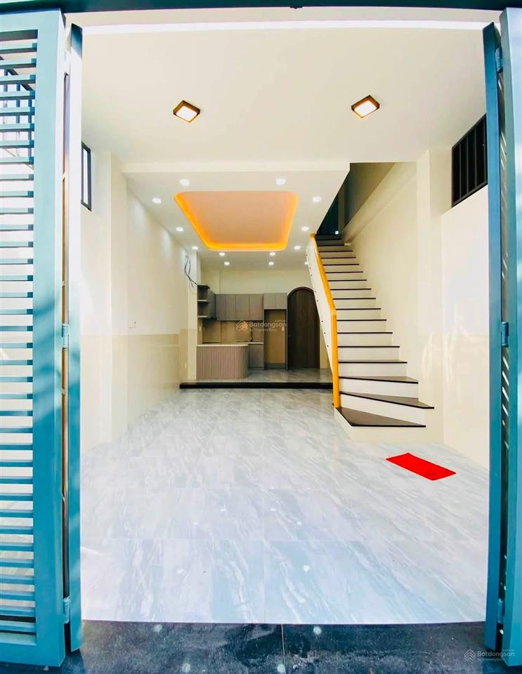 Giá hời nam khang  hạ 650 triệu  đặc biệt có 1pn trệt. nhà 1 trệt 2 lầu sân thượng, shr