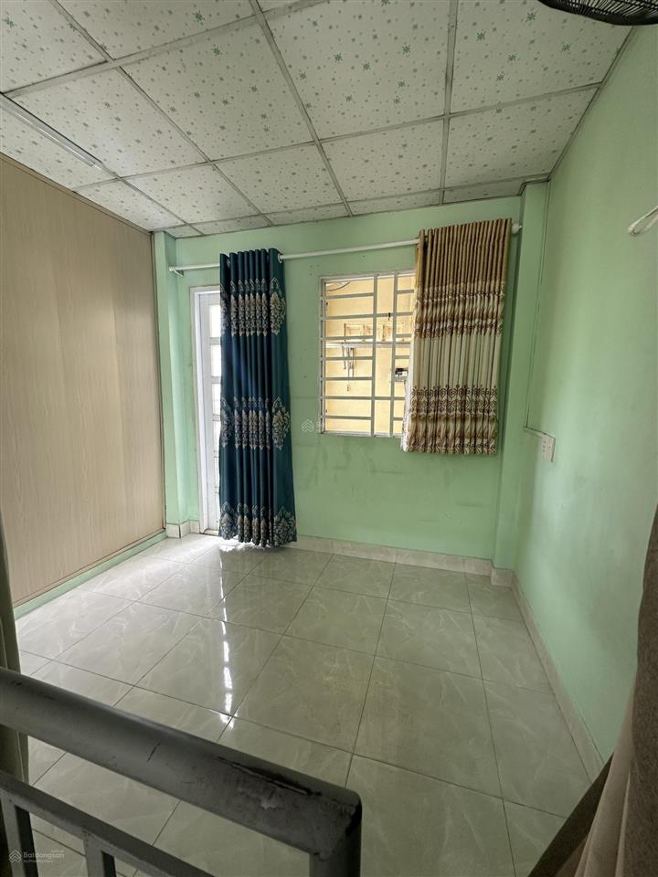 Cho thuê nhà 1 trệt 1 lầu đường số lò lu q9  dtsd 80m2 có 1 phòng ngủ dưới  gồm 3pn giá 7triệu