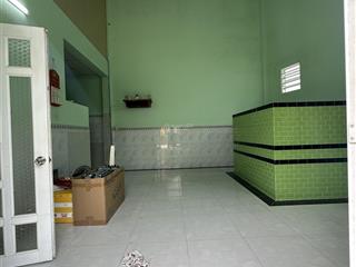 Cho thuê nhà 1 trệt 1 lầu đường số lò lu q9  dtsd 80m2 có 1 phòng ngủ dưới  gồm 3pn giá 8 triệu