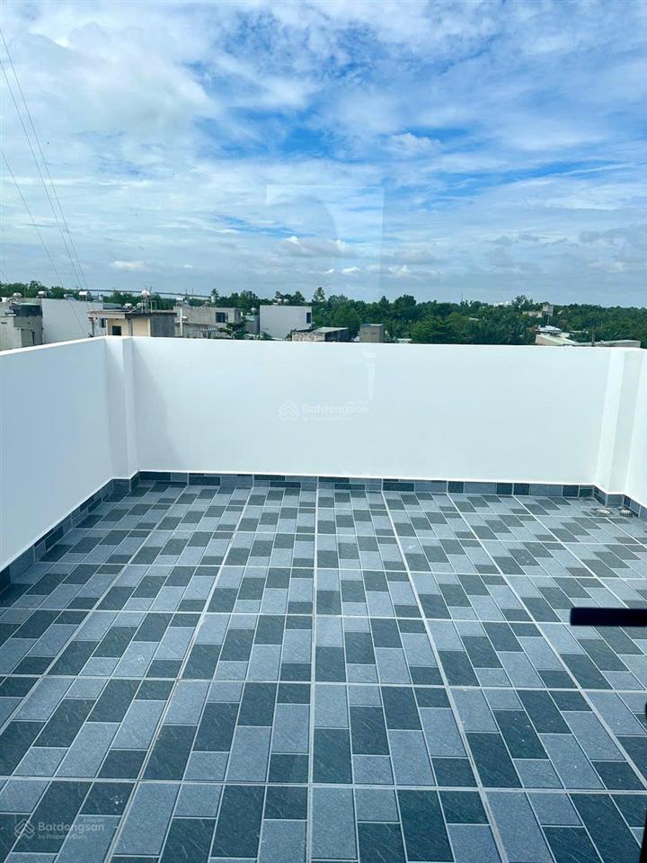 Cho thuê nhà 1 trệt 2 lầu + tum gần chợ long phước. q9  gần đại học luật. cách vinhomes 4km