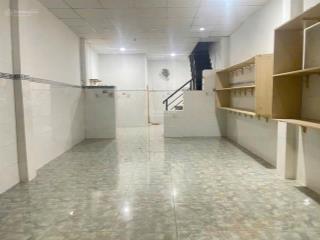 Cho thuê nhà 1 trệt 1 lầu võ văn hát q9 cách trường đh maketting 700m.  diện tích sử dụng 120