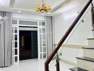 Cho thuê nhà 1 trệt 1 lầu đối diện ktx đh luật, đường long phước. p long phước. q9. dtsd 95m
