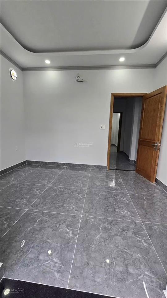 Cho thuê nhà 1 trệt 2 lầu đường 8 lo lu , q9  cách vinhome chỉ 1.5km