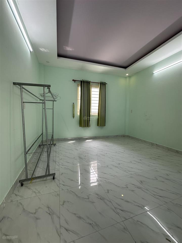 Cho thuê nhà 1 trệt 2 lầu đường trường lưu , long trường quận 9  gồm  3pn , 3wc . giá chỉ 7triệu