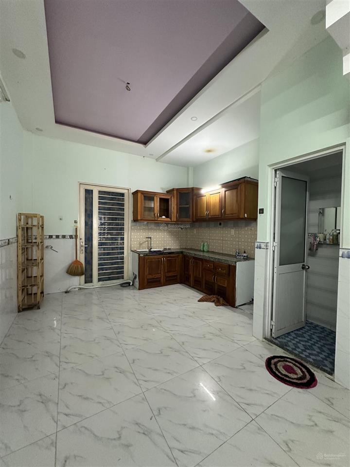Cho thuê nhà 1 trệt 2 lầu đường trường lưu , long trường quận 9  gồm  3pn , 3wc . giá chỉ 7triệu