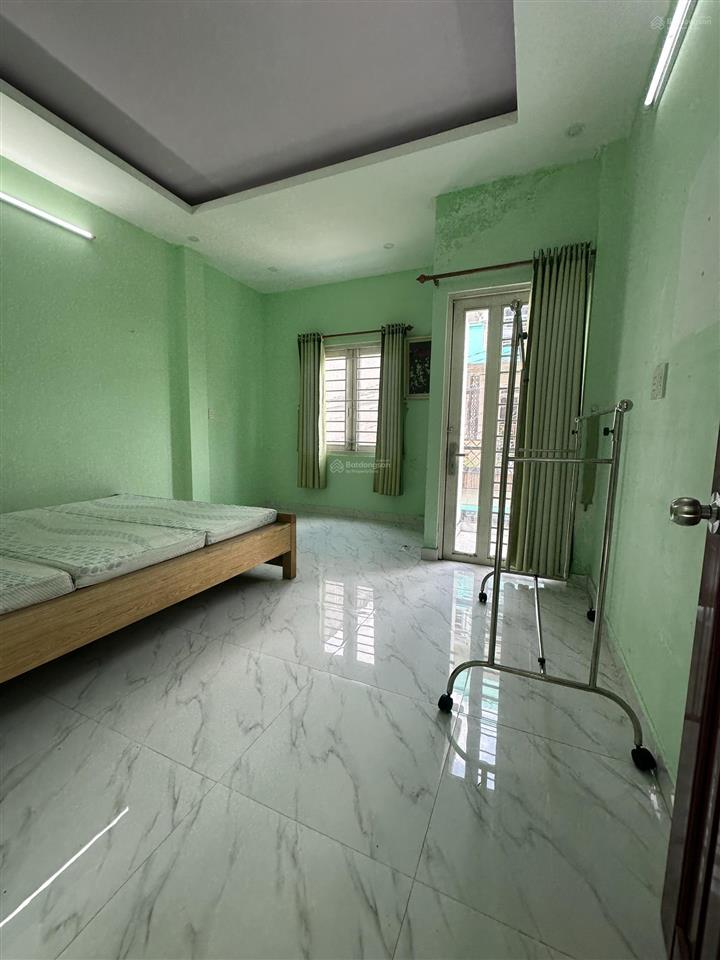 Cho thuê nhà 1 trệt 2 lầu đường trường lưu , long trường quận 9  gồm  3pn , 3wc . giá chỉ 7triệu