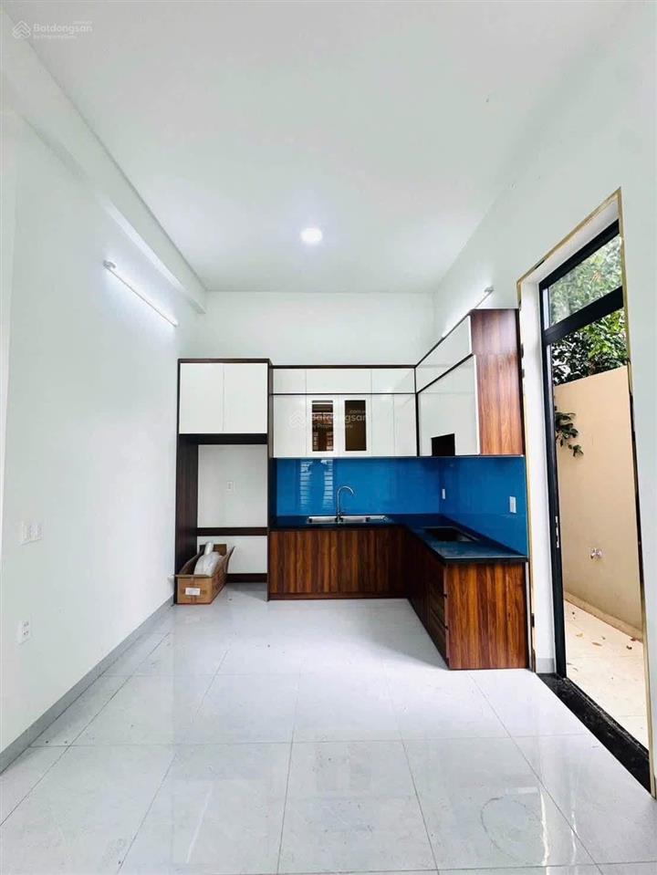 Giá cực thơm, hạ sâu căn góc 1trệt 3lầu, mặt tiền đường số 4, long trường q9 giá 6.5tỷ. shr