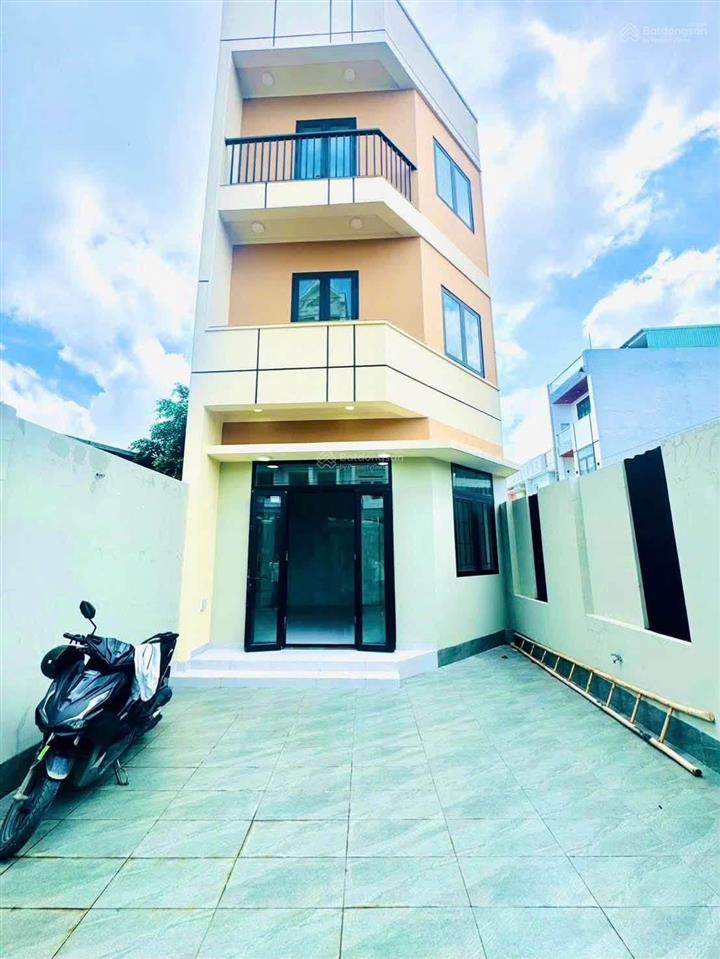 Giá cực thơm, hạ sâu căn góc 1trệt 3lầu, mặt tiền đường số 4, long trường q9 giá 6.5tỷ. shr