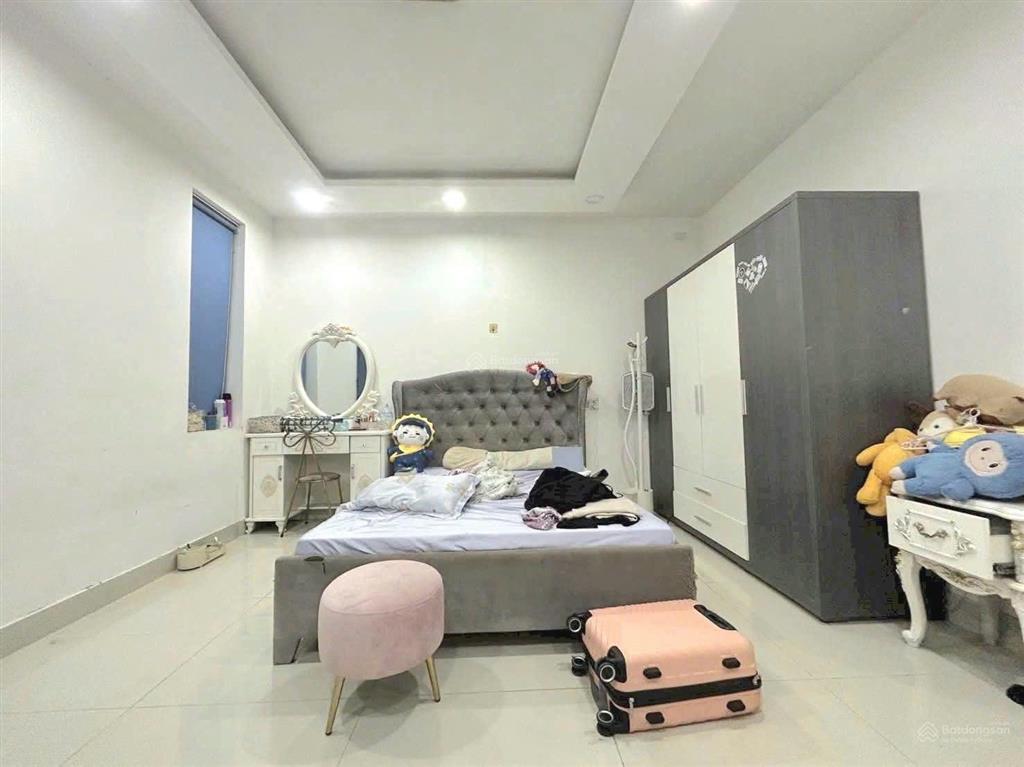Hạ thêm 800 triệu bán nhà phố 1 trệt 2 lầu khu dân cư centana điền phúc thành. long trường q9