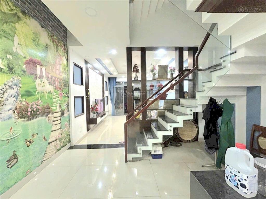 Hạ thêm 800 triệu bán nhà phố 1 trệt 2 lầu khu dân cư centana điền phúc thành. long trường q9