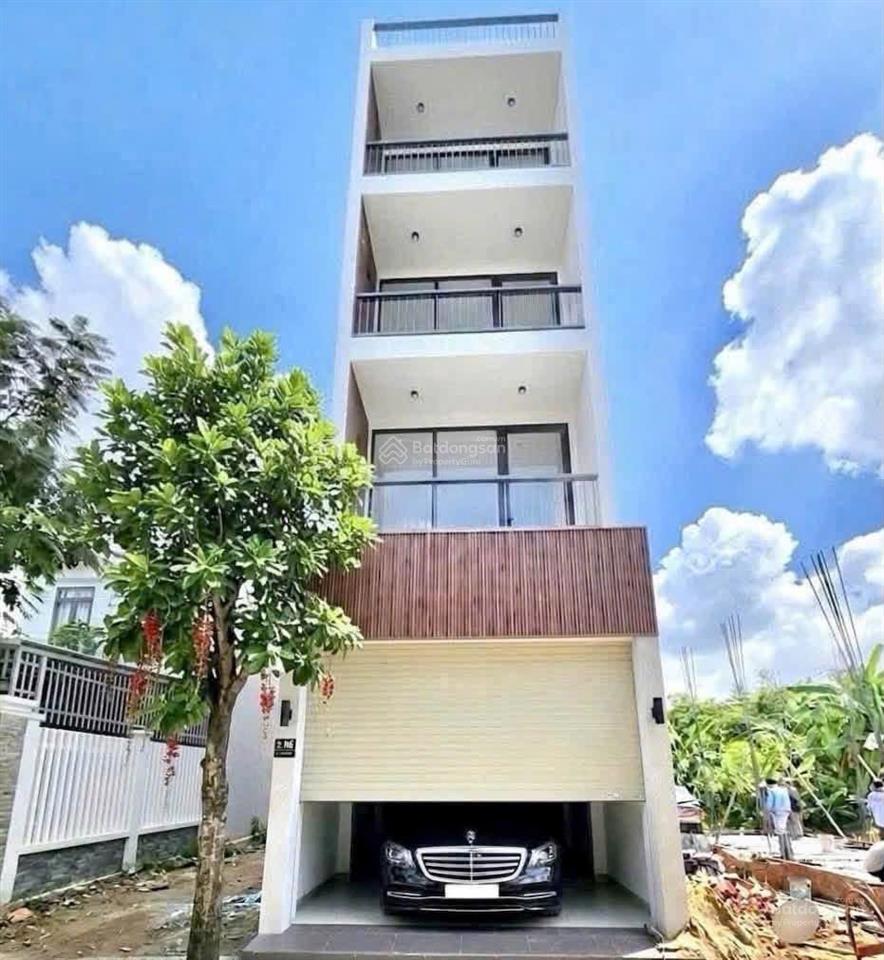 Cc bán nhà 1 trệt 3 lầu + 2 sân thượng tín hưng revierside đường số 1. long trường q9
sàn 180m2
