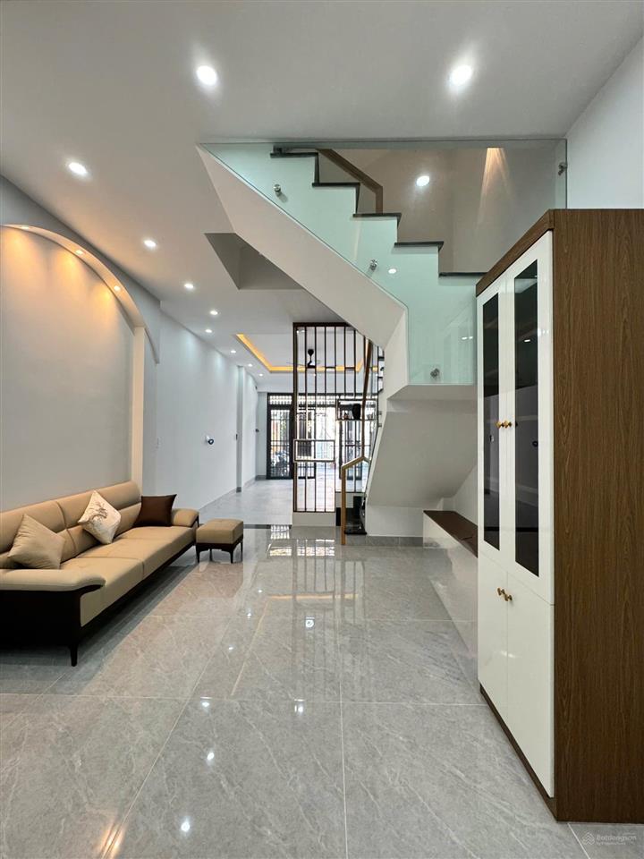 Bán nhà đẹp vị trí đắc địa lò lu, nguyễn xiển nhà 1 trệt 2 lầu 1 tum + sân thượng