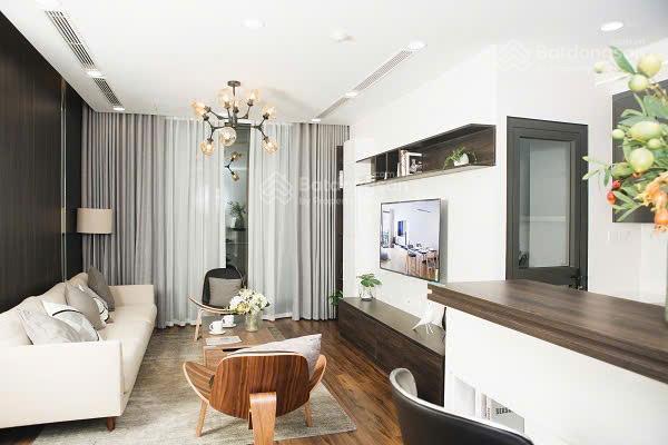 Chính chủ bán ch chung cư vườn xuân  71 nguyễn chí thanh, dt 95m2, 3pn, view hồ, nội thất mới tinh