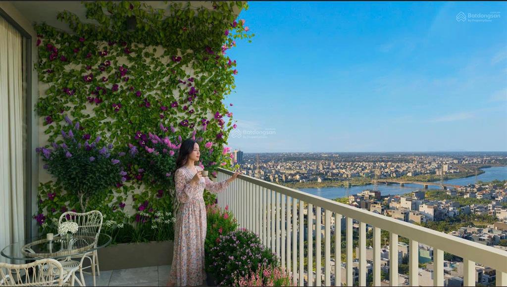 Nổi bật căn góc 3pn trực diện sông  trọn vẹn tầm view xem pháo hoa quốc tế