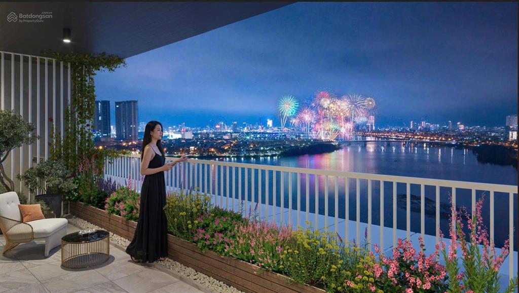 Nổi bật căn góc 3pn trực diện sông  trọn vẹn tầm view xem pháo hoa quốc tế