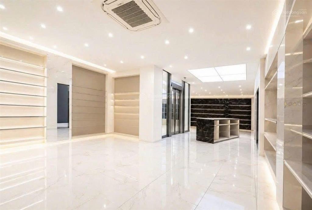 Cho thuê nhà mặt tiền nguyễn gia trí bình thạnh. vị trí kinh doanh siêu đẹp