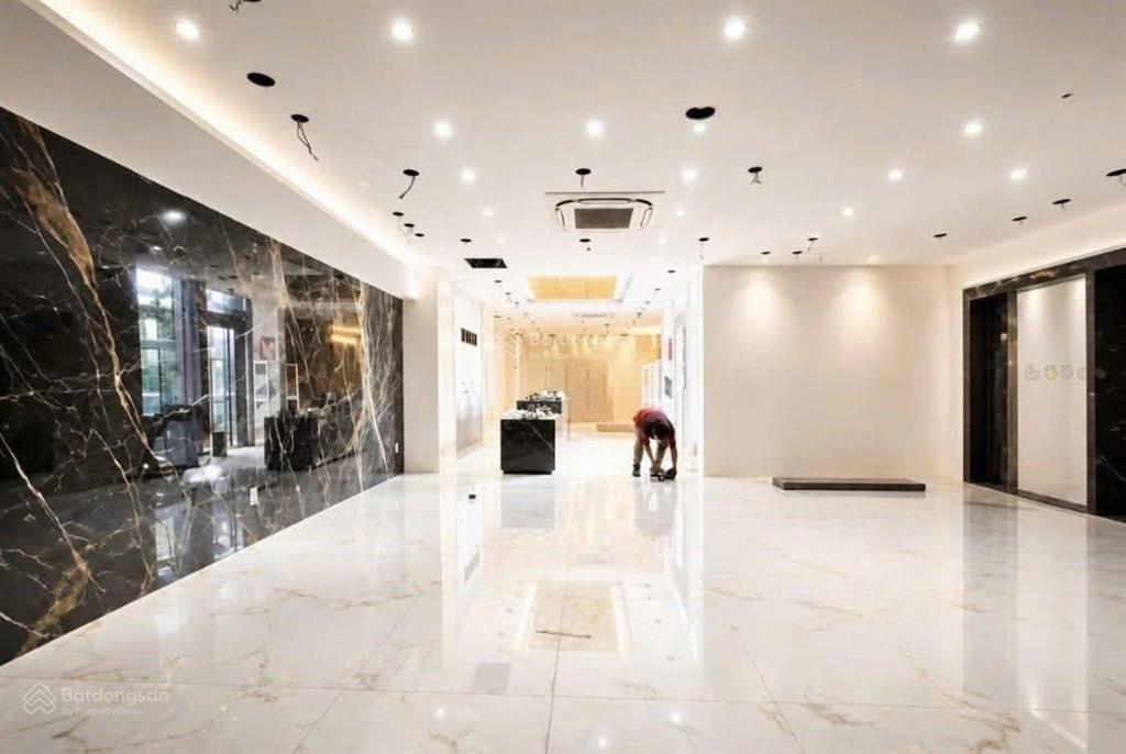 Cho thuê nhà mặt tiền nguyễn gia trí bình thạnh. vị trí kinh doanh siêu đẹp