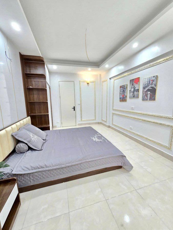  Bán Nhà Việt Hưng, Long Biên 32m2, 5T chỉ 7,05 tỷ (ngõ vào thuận tiện, sổ giao dịch ngay)